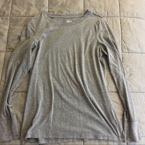 Gray long sleeve tee